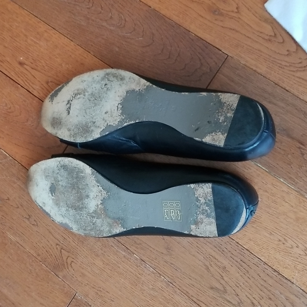 Versace flats - Picture 3 of 7